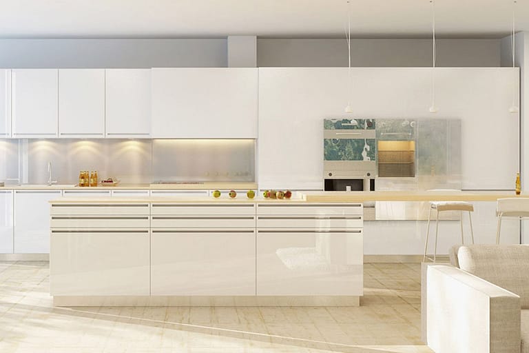 Rendering interni, cucina moderna bianca con sgabelli e pavimento in parquet